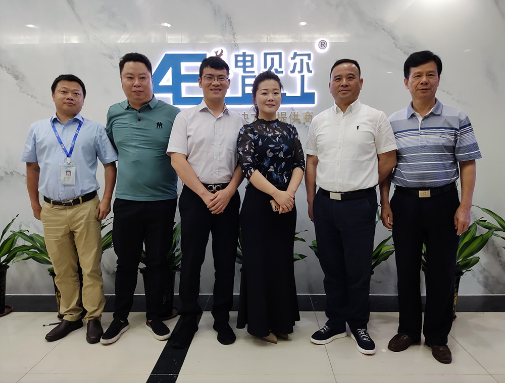 福建省工商联副主席刘军一行莅临商会和企业家座谈 福建省工商联副主席刘军一行莅临商会和企业家座谈